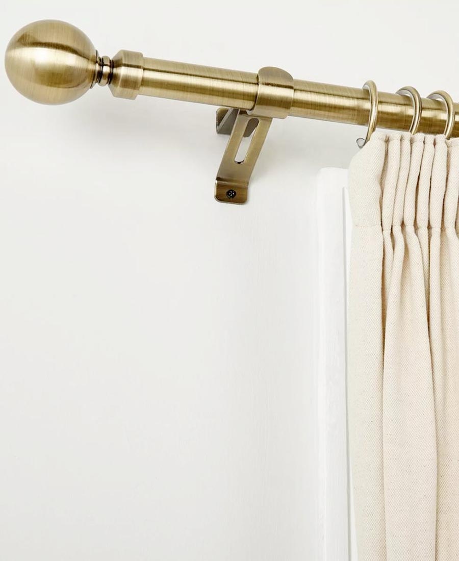 Bay window curtain rods