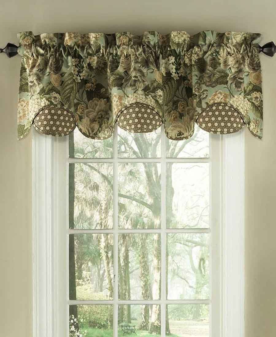 Scalloped Curtains